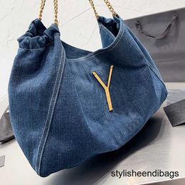 Designer Bags Cowboy Totes Bag Underarm Shoulder Bags Chains Denim Handbag Women Purse Large Capacity Shopping Bags Oversize Metal Letters Hasp Hardware Handbags