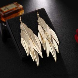 Stud Fashion Drop Earrings Vintage Colour Feather Pendant Dangle Tassel Earrings Girl Jewellery Hot