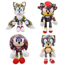 Manufacturers wholesale 4 styles of 30cm hedgehog Sonic plush toys cartoon film and television games peripheral dolls for children's gifts