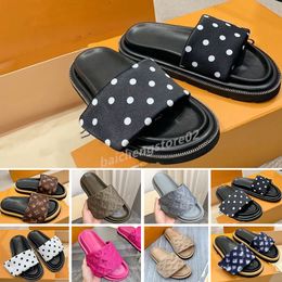 Designers Luxury Pool Pillow Mules Women Sandals Sunset Flat Comfort Mules Padded Front Strap Slippers Genuine leather Fashionable Easy-to-wear Style Slides B2