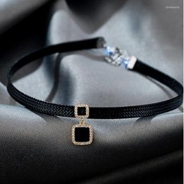 Choker Black Leather Rope Necklace Ladies Clavicle Chain Luxury Cool Woman Temperament Geometric Square Pendant Jewelry Gift