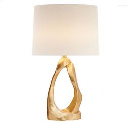 Table Lamps Northern Europe Design Cloth Covered Lamp Warm Light Eye Protection LED Iron Body Bedside Bedroom Decorative Lighting