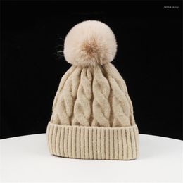Berets Winter Thicken Warm Beanie Caps Adult Women Cable Twist Pattern Bone Plush Knit Hat Pom Skullies Hats Gorras