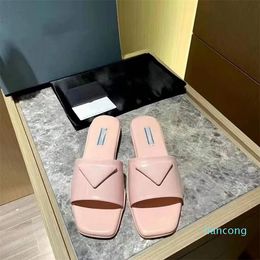 Fashion Solid Colour Lady Slipper Leisure Flat Sandals Summer Slippers Designer Buckle Womens Sandal Classic Beach Shoes