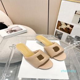 2023-Women's bread slippers High quality outdoor banquet slippers Summer leather sandals Multi Colour flat heel sizes 35-42