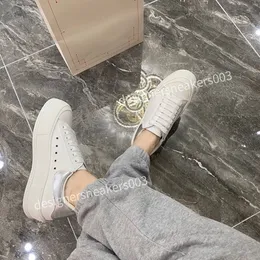 top new Brand Men womens Designer Casual Shoes Classic Do-old Dirty Shoes Mid Double height Bottom Trainers Leather Glitter Golden Quality2023