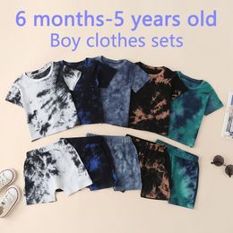 SETSSUITS Детская одежда для мальчика для мальчика детская спортивная костюма Tiedye Printed Tops Tops Shorts Summer Etbits 230510