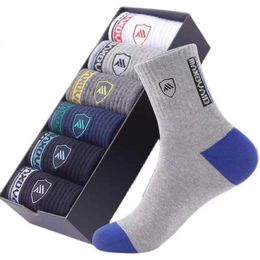 Sports Socks 5 Pairs Men's Sports Socks 2023 New Cycling Casual Socks Autumn Spring Thick Warm Breathable High Quality Socks EU 38-43 P230511