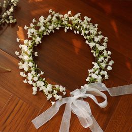 Tiaras Breathable White Flower Crowns Hairbands Romantic Sweet Gardland Women Wedding Hair Accessories for Bride Bridesmaids 230512