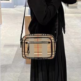 2023 새로운 숄더백 화이트 럭셔리 디자이너 핸드백 체인 가방 조절 가능한 어깨 끈 캔버스 스트라이프 카메라 가방