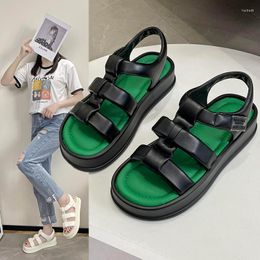 Sandals 2023 Summer Women's Flat Net Celebrity Student Korean Version Thick Sole Leisure Beach Shoes Sneakers