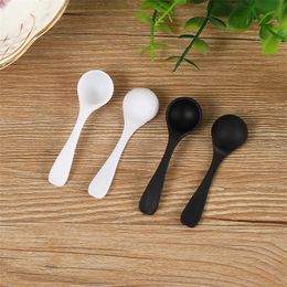 1ml Creative Plastic Short Handle Measuring Tools White or Black Spoon Powder 0.5g Plastic Measuring Spoons Kitchen Tools