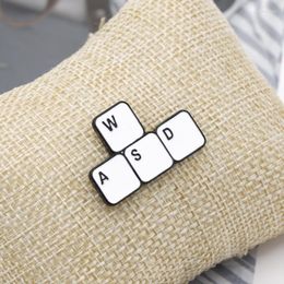 Brooches Gaming Keyboard WASD Funny Letter Block Computer Key Panel Control Enamel Pin Shirt Denim Badge Worker Bag Decoration