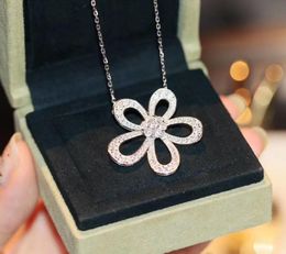 2023 Luxury quality v gold material Charm pendant necklace charm stud earring flower design in silver plated have box stamp PS5017