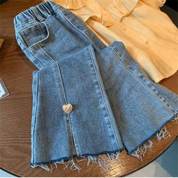 Jeans Korean Style Girls Fashion Love Slit Jeans Children's Solid Color Elastic Denim Flared Pants Baby Girl Looks Thin Denim Trousers 230512