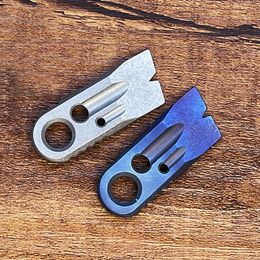 Rings EDC Titanium Alloy Mini Crowbar EDC Portable Tool Screwdriver Keychain Pendant