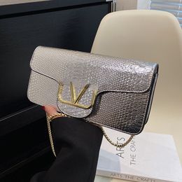 High-end Elegant Retro Handbag Snakeskin Texture One-Shoulder Women's Bag Three-Dimensional Stylish Simple Mature Fashion Match