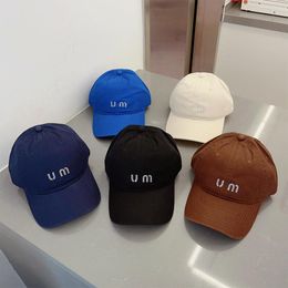 Fashion Ball Caps Classic Simple Unique Designer Solid Clored Cap Hats for Man Woman 5 Colours