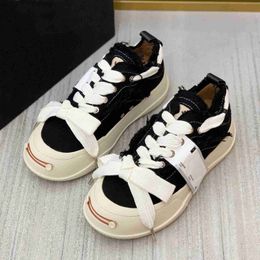 2023 OGLuxury Top Quality Designer Sneakers SMILEREPUBLIC Women Casual Shoes Washed Canvas Leather Stitching Smile Beggar Shoe Cute Ladies Lace-up PXHC