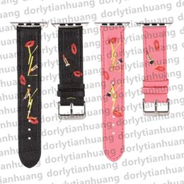 Designer apple watch band Smart Watch Straps for apple watch Series 8 9 2 3 4 5 6 Bands 38mm 40mm 42mm 49mm Replacement Link Chain Fashion Leather Lipstick Print Bracelet