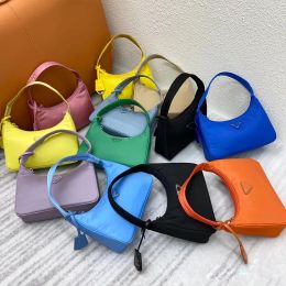 Luxurys Designer-Taschen, hochwertige Herren- und Damenhandtaschen, Cleo Hobo-Geldbörsen, 2000 Nylonkette, Damenhandtasche, Umhängetasche, Schultertasche, Großhandel, Mode, Brieftaschentasche