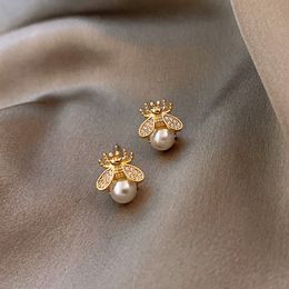 S925 Silver Needle Small Bee Pearl Earrings 18K Gold Plated Korean Minority Sweet Earrings Simple Small and Versatile Fashion Earrings For Women