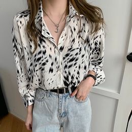 Women's Blouses Shirts Autumn Retro style loose casual abstract printed shirt temperament lapel classic all-match shirt leopard print blouses 230512