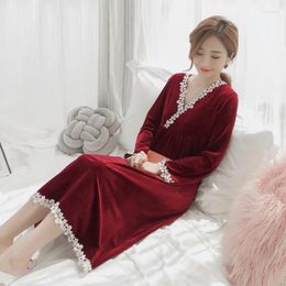 Women's Sleepwear Autumn Winter Loose Leisure Warm Velvet Nightdress Long Sleeve Lace Trim Velour Nightgown For Women X170