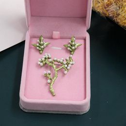Brooches Pins Vintage Wintersweet Pearl Paint Plant Forest Elegant Temperament Simple Brooch Women's Clothing Accessories Xz0542Pins