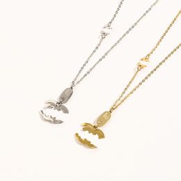 18K Gold Plated Luxury Designer Halskette für Frauen Party Brandbrief Choker Anhänger Kette Kupfer Halsketten Schmuckzubehör Hochqualität 20Style
