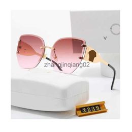 Designer Versage Sunglasses Cycle Luxurious Fashion Sports Polarize Square Sunglass For Mens Womans Vintage Baseball New Hip Hop UV Protection Pink Sun Glasses