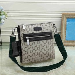Luxury Designer Men Bags Shoulder Bags Styles Various Size Handbag Bags Fashion Messenger Bag Briefcase