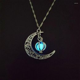 Chains 2023 Moon Glowing Necklace Gem Charm Jewellery Glow In The Dark Halloween Pendant Hollow Luminous Stone Gifts