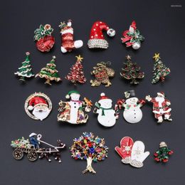 Brooches Crystal Vintage Christmas Series For Gilr/Women/Ladies Brooch Pin Fashion Dress Coat Accessories Cute Jewellery 19 Style