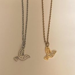 Pendant Necklaces Cute Small Zircon Flying Bird Necklace For Women Simple Gold Colour Copper Charm Stainless Steel Clavicle Chain Choker