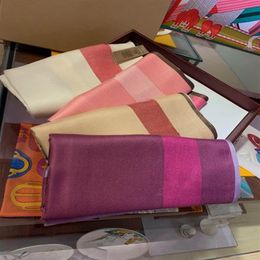 2019 nuovo arrivo a buon mercato inverno grigio viola nero rosa blocchi 4 colori sciarpa lunga in cotone da uomo sciarpe grandi da donna con scatola e 226S