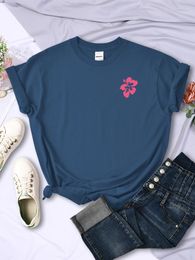Women's T Shirts A Blooming Flowers Chest Mark Cute Women Shirt Hip Hop Casual Short Sleeve Street Tee Korean Fashion Tshirt