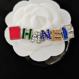 Classic Brand Luxury Desinger Brooch Women Colour Brooches Letters Brooches Jewellery Woman Designer Accessories