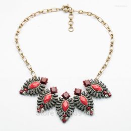 Pendant Necklaces Wholesale Jewelry 2014 Short Design Classic Vintage Resin Leaf Collar Necklace For Women