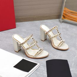 Top-quality Heeled Spikes Slippers Studs Platform Sandals Lady Mid-heel Spike Slide Black White Stud Mules Beach Summer