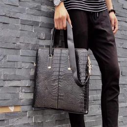 Brand Designer Men Briefcase Black Genuine Leather Alligator Pattern Designer Handbag Business Men Laptop Bag Messenger Bag215g