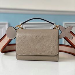 Designer Crossbody bag Genuine leather Flap bag 23CM Luxury Shoulder bag Delicate knockoff Handbag With Box YL066