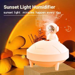 Appliances Romantic Sunset Lamp Air Humidifier Wireless Take Photos USB Rechargeable 1200Mah Travel Portable Spaceman Water Diffuser Gifts