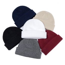 Solid Beanies For Men Women Winter Hat Accessories Ladies Short Watch Skullies Warm Knitted Beenie Hat Skullcap Ice Caps Christmas343E