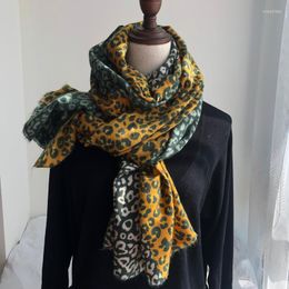 Scarves Style Cashmere Thermal Scarf In Autumn And Winter 2023.European American Colour Matching Leopard Scarf. Fashion Shawl