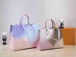 L 2022 Classic 46 Fashion 076 Shoulder Messenger bag Soak in soft pastel tones 20 New gradient brighten up your spring look 510