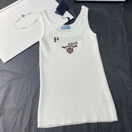 fashion womens clothing designer vest women knitted sleeveless top embroidered letters t shirt slim casual pullover tank tops2