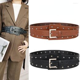 Belts Personality Trend Wide Waist Seal Female Rivet Decorated Punk Style Belt Designer Leather For Women