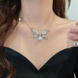 Chains Y2K Accessories Niche Metal Butterfly Necklace For Women Fashion Crystal Imitation Pearl Korean Charm Aesthetics 90s