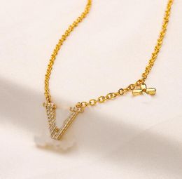 Wholesale 20 Style Inlaid Crystal Rhinestone Pendant Necklaces Luxury Brand Designer Letter Chokers Necklace Fashion Women Girl Clavicular Chain Jewellery